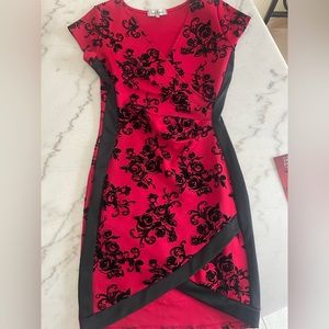 Crave Fame Red Black Cocktail Dress size Medium EUC fits like 4/6